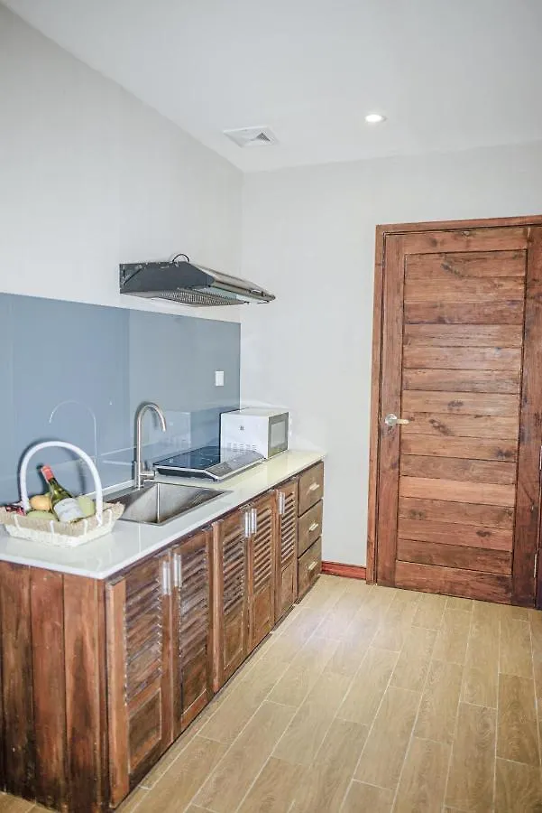 Ha Hotel Apartments Hoi An Ocean Front 3*,