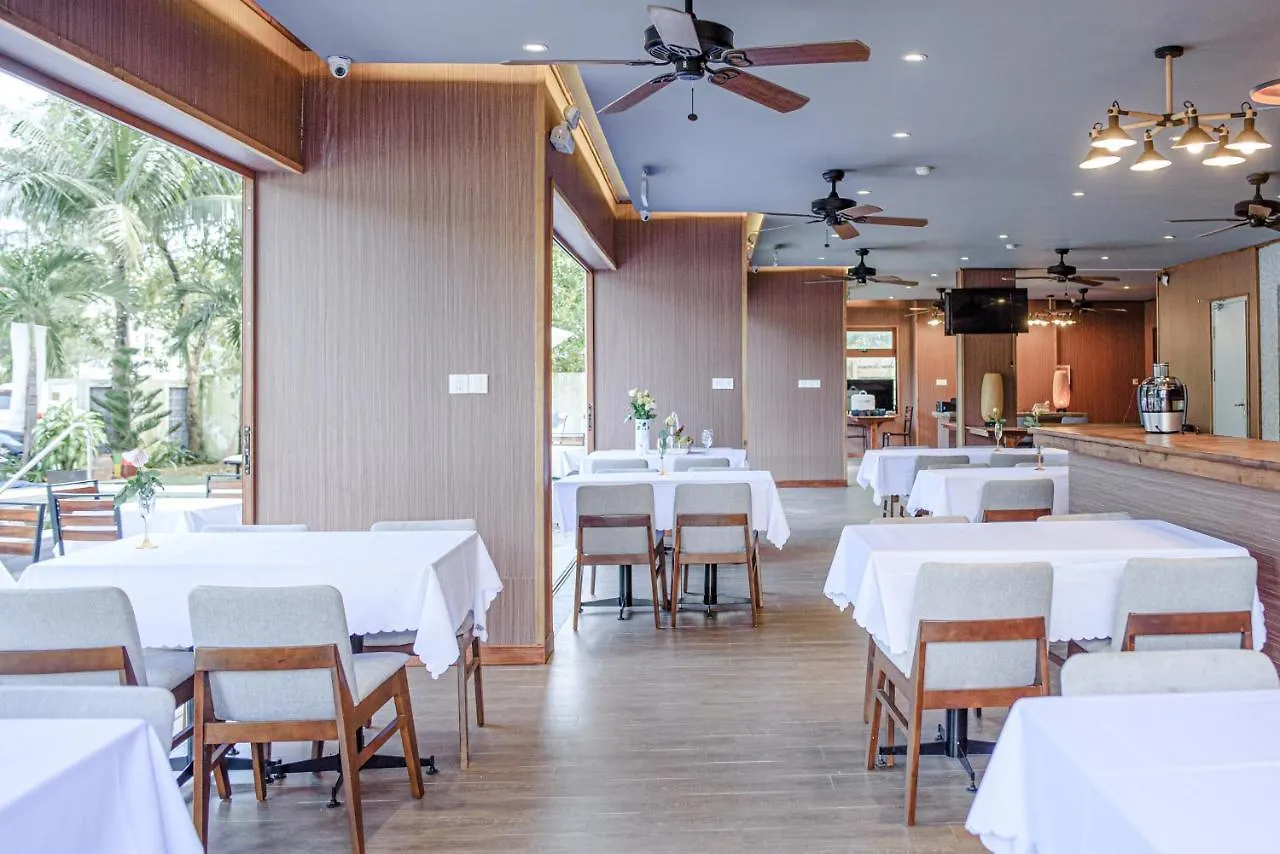 Ha Hotel Apartments Hoi An Ocean Front 3*,  Vietnam